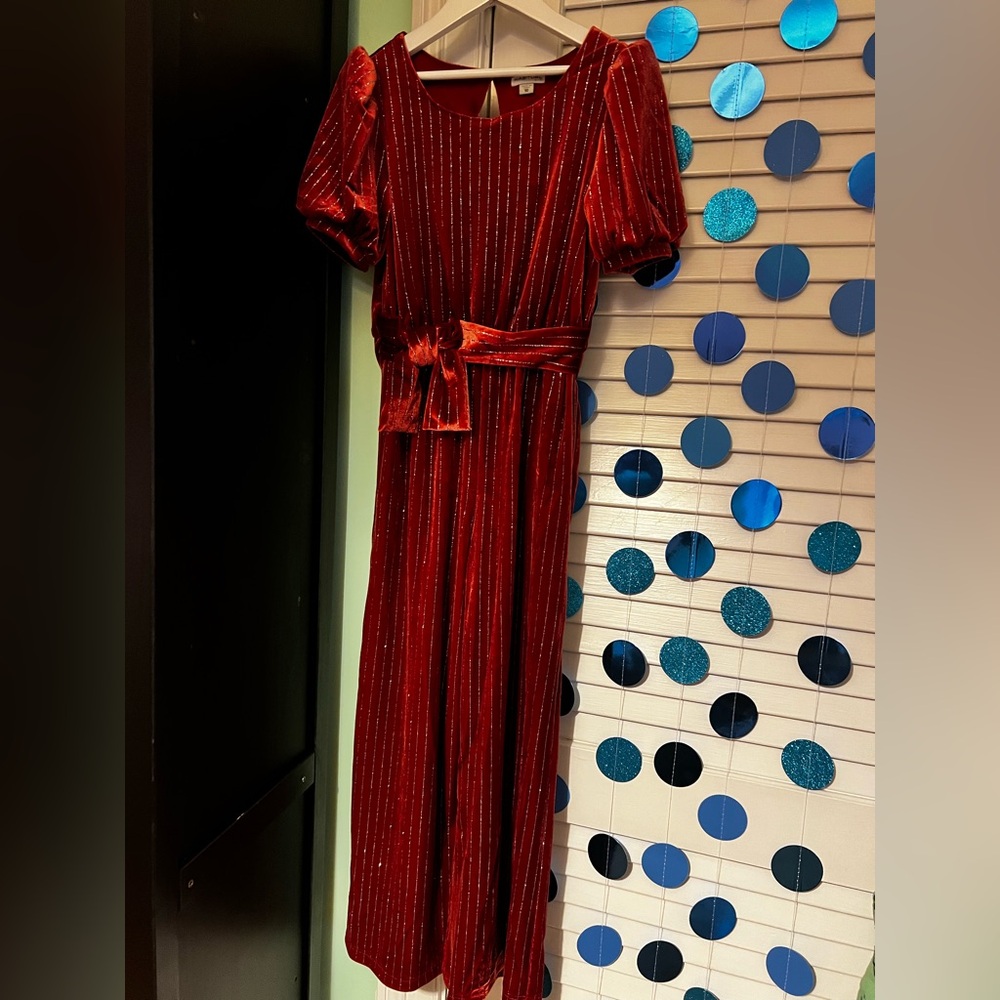 Red velvet with silver shimmer pantsuit for kids size 10, Habitual